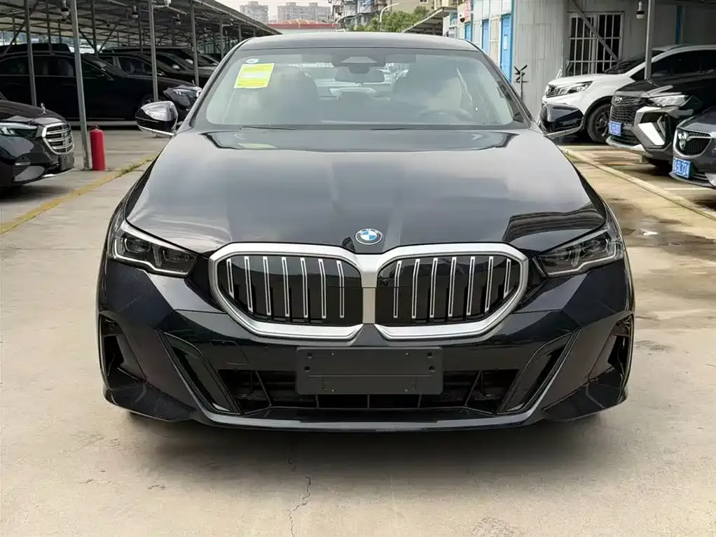BMW 5 Series — фото 10