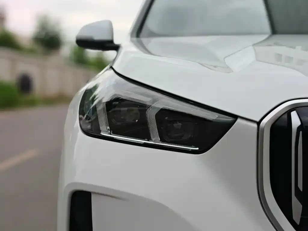 BMW X1 — фото 3