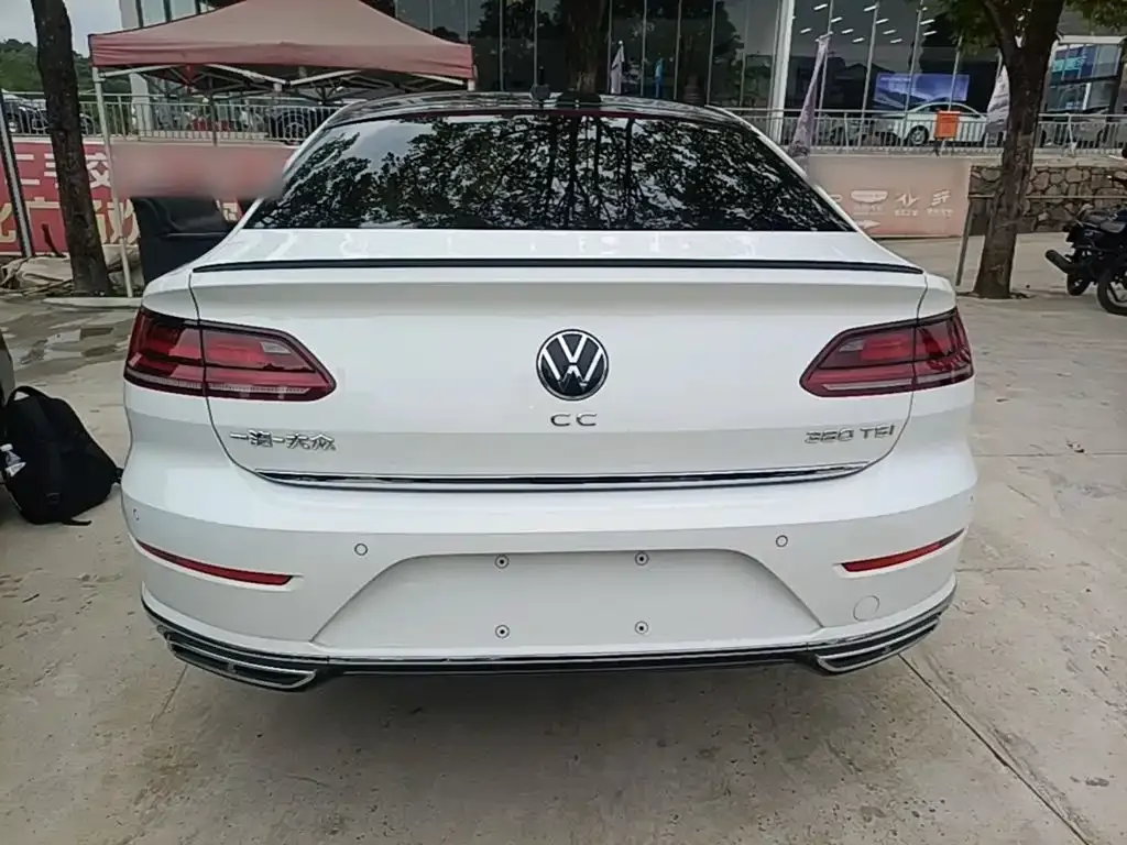 Volkswagen CC — фото 6