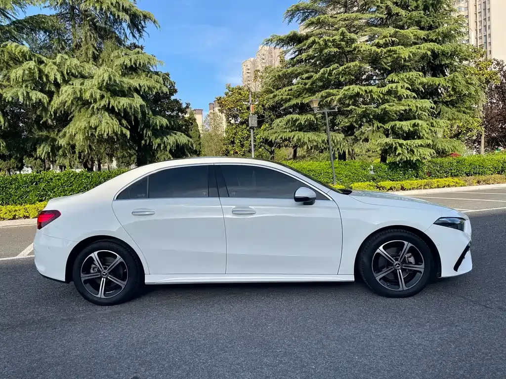 Mercedes-Benz A-Class — фото 10