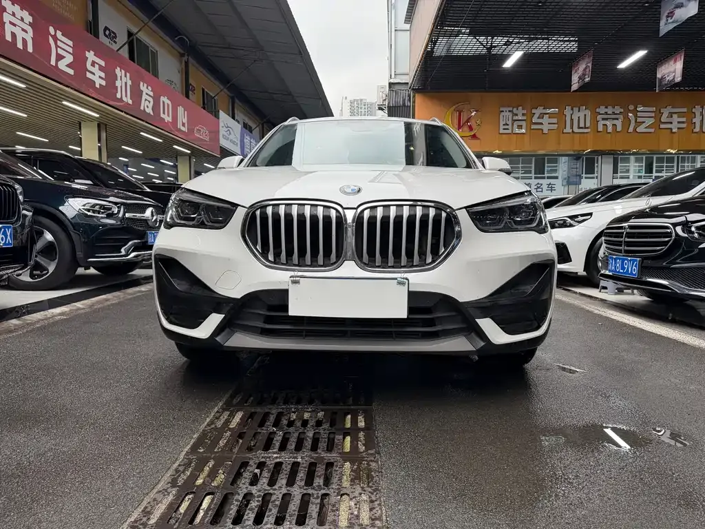 BMW X1 — фото 10