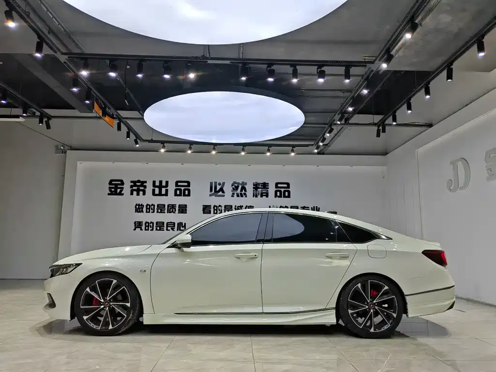 Honda Accord — фото 5
