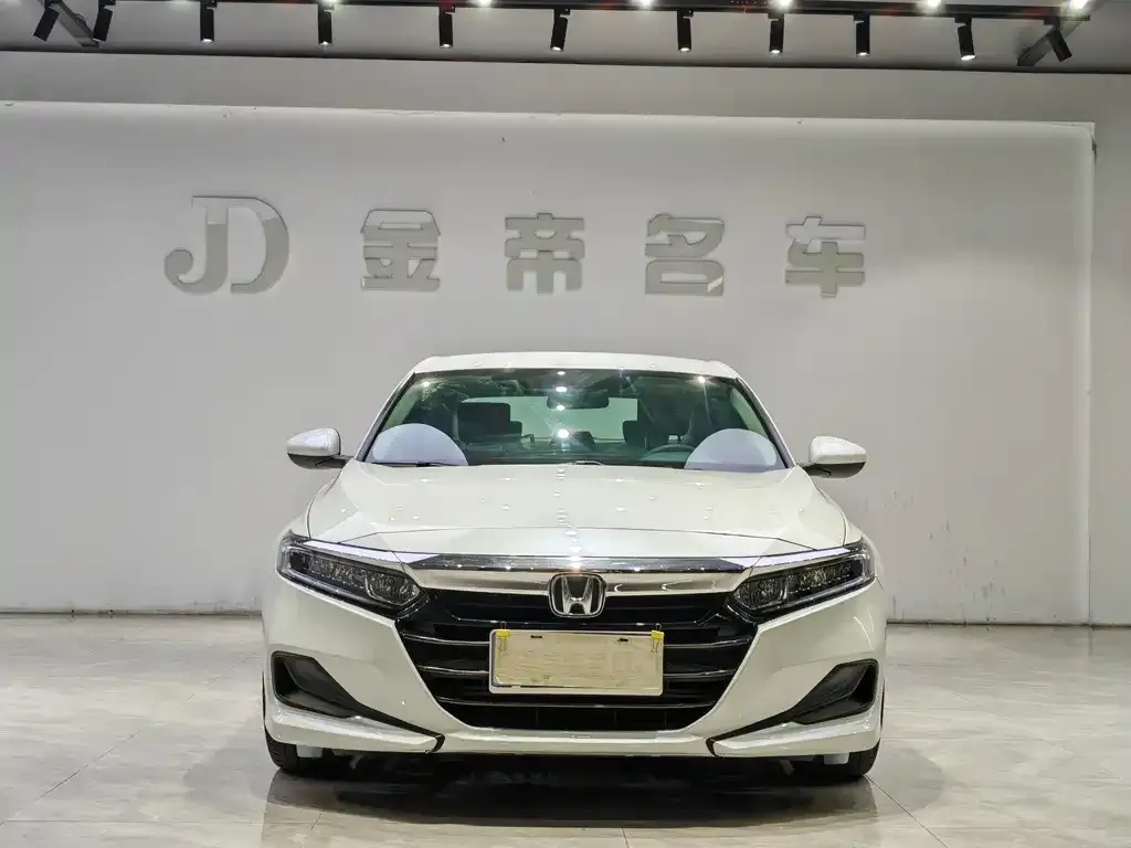 Honda Accord — фото 4