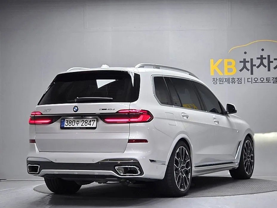 BMW X7 — фото 6
