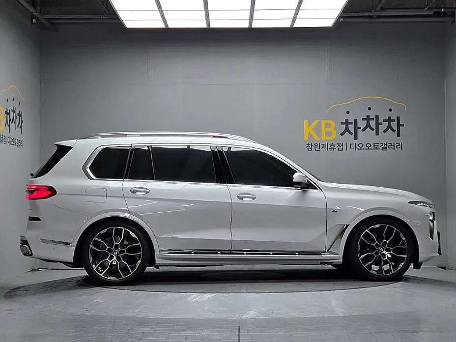 BMW X7 — фото 2