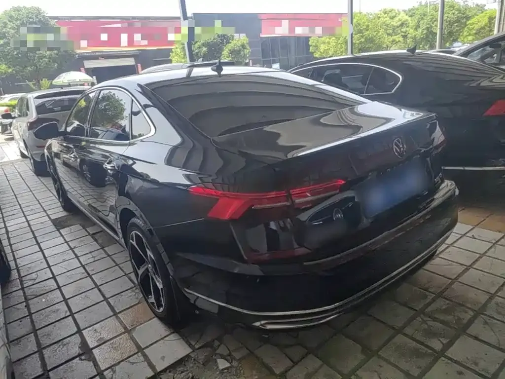Volkswagen Passat 2023 из CN, фото 8