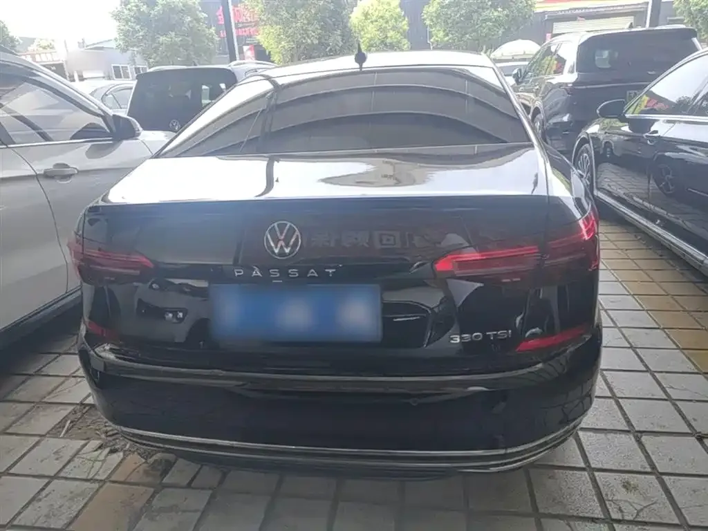 Volkswagen Passat 2023 из CN, фото 5