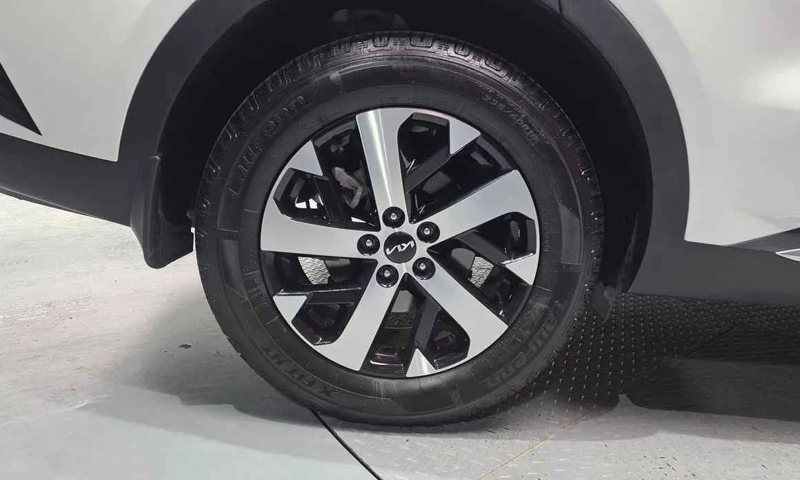 Kia Sorento — фото 3