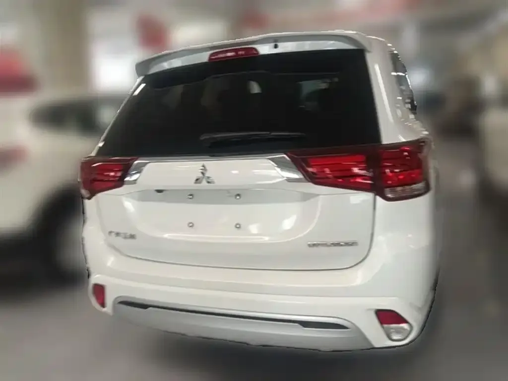 Mitsubishi Outlander 2021 из CN, фото 6