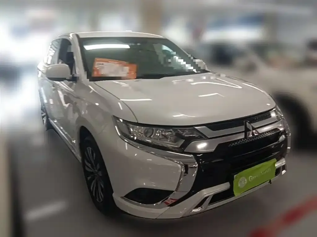 Mitsubishi Outlander 2021 из CN, фото 7