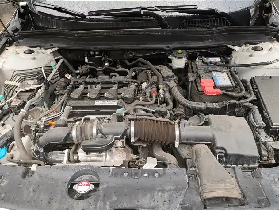 Honda Accord — фото 10