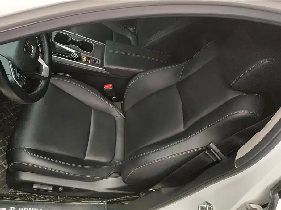 Honda Accord — фото 9