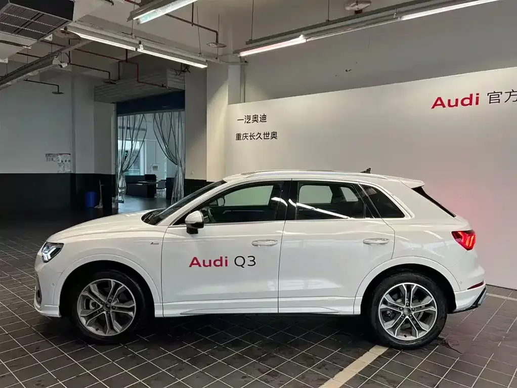 Audi Q3 — фото 10