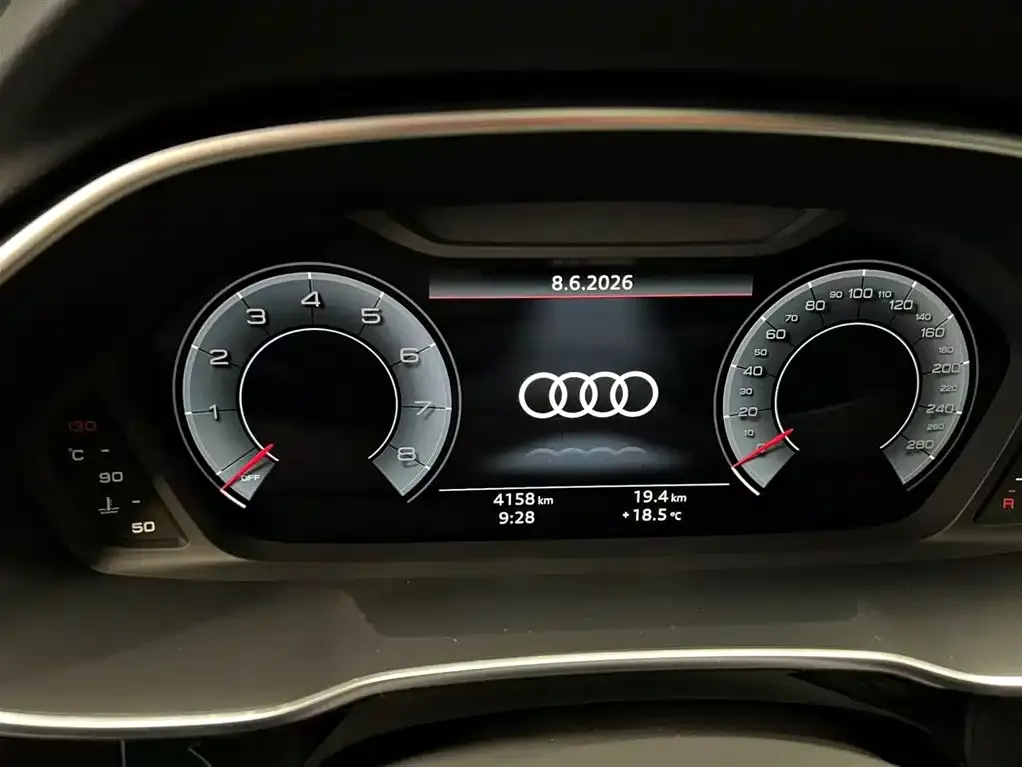 Audi Q3 — фото 3