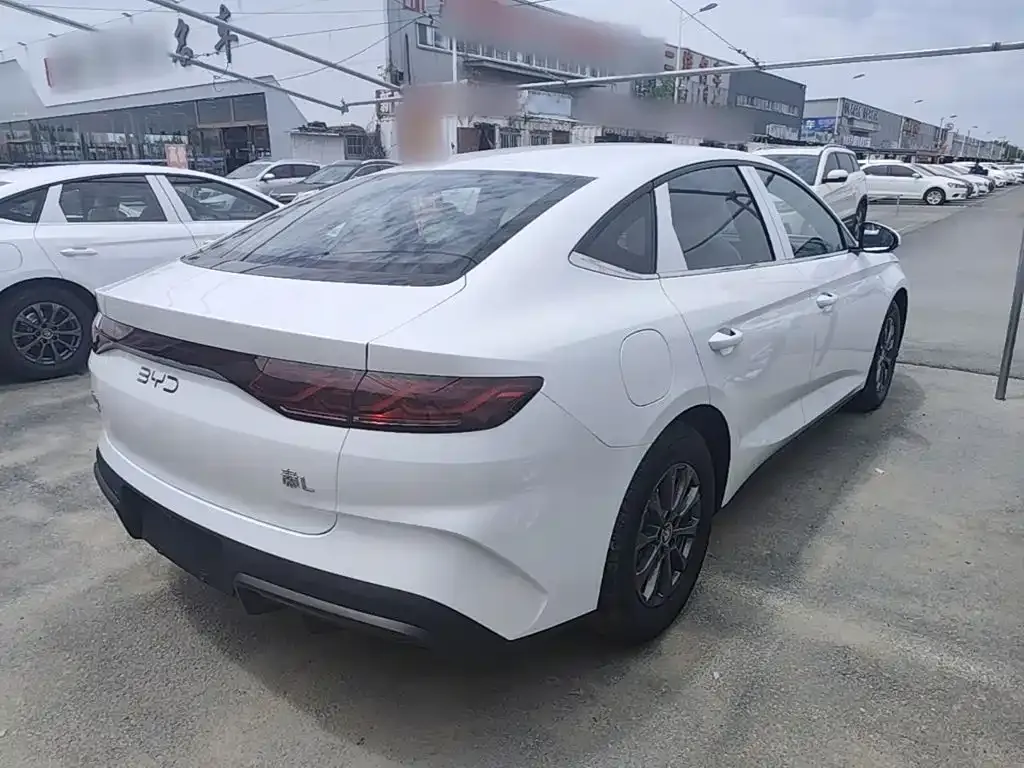BYD Qin L — фото 4