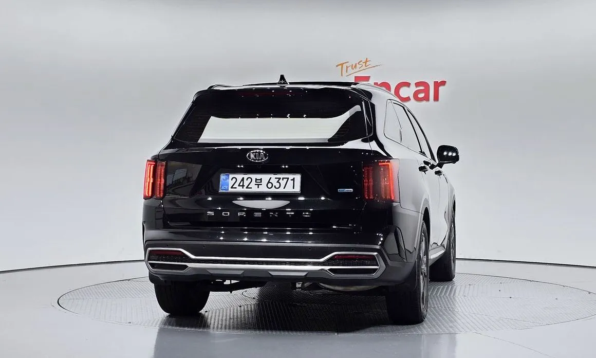 Kia Sorento — фото 7
