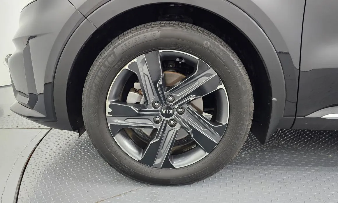 Kia Sorento — фото 9