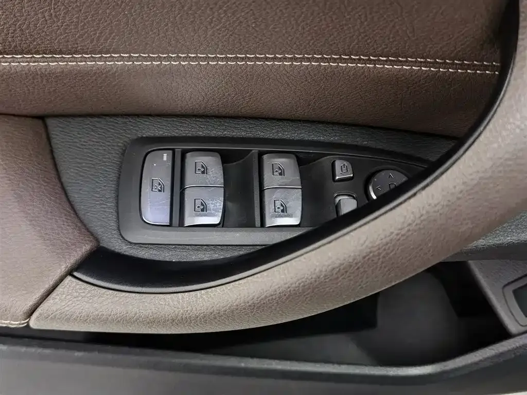 BMW X1 — фото 10