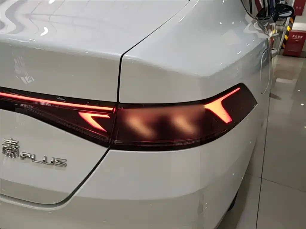 BYD Qin PLUS — фото 10