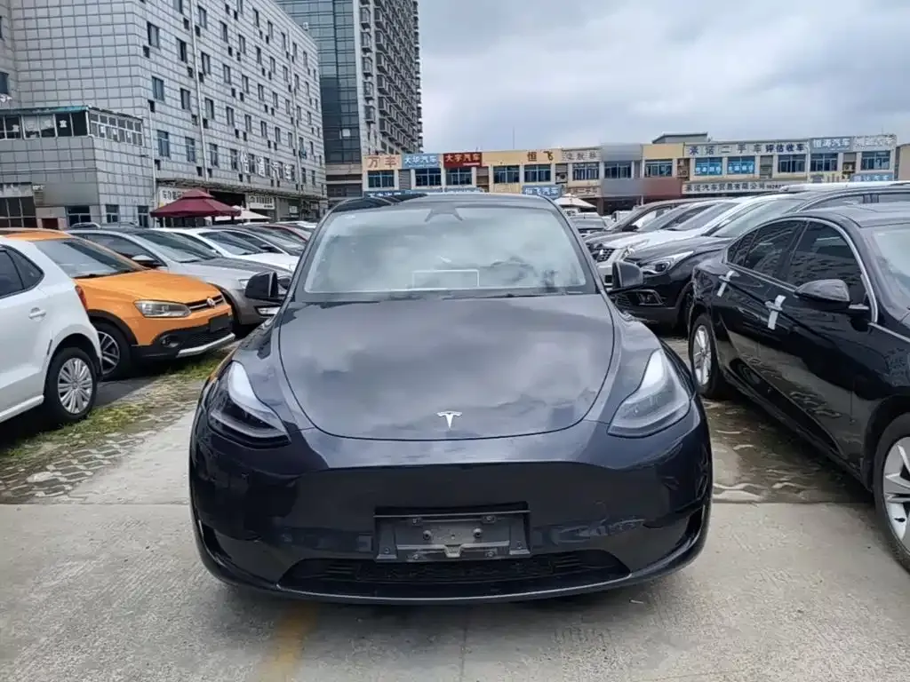 Tesla Model Y — фото 4