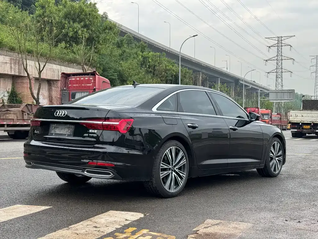 Audi A6L — фото 6