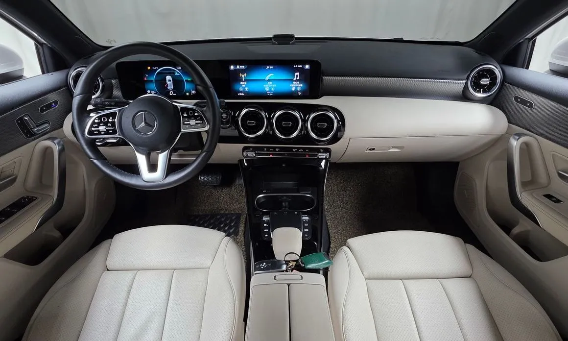 Mercedes-Benz A-Class 2021 из KR, фото 2