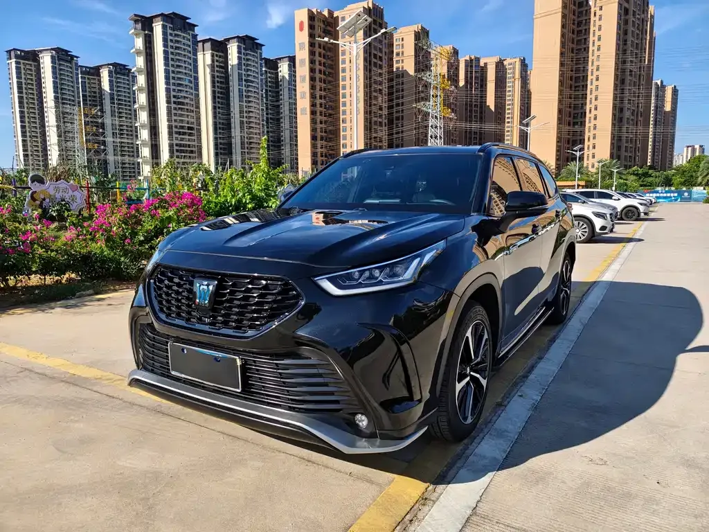 Toyota Crown Kluger
