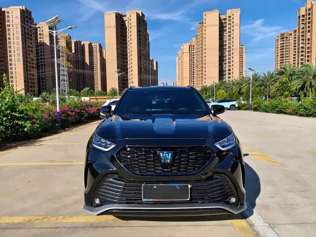 Toyota Crown Kluger 2023 из CN, фото 7