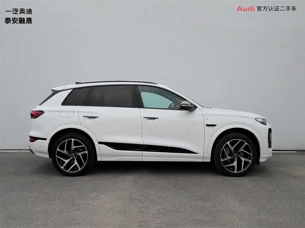 Audi Q6L e-tron — фото 3