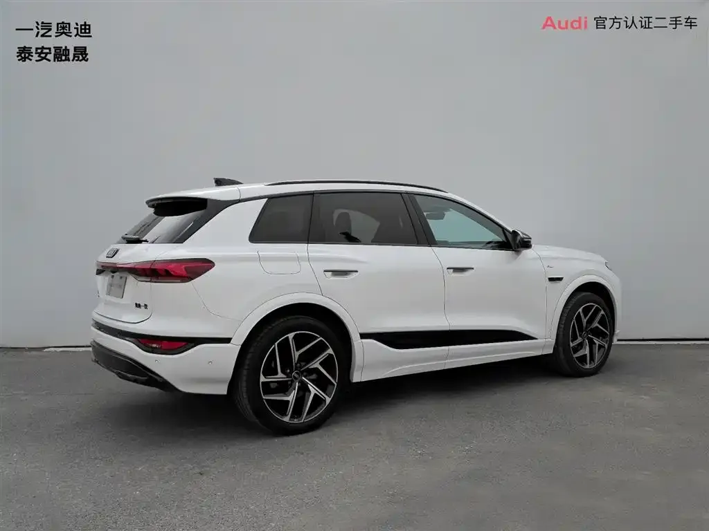 Audi Q6L e-tron — фото 2