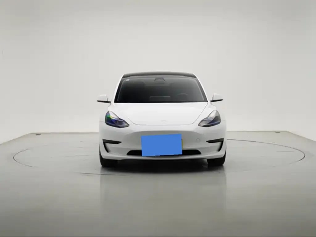 Tesla Model 3 — фото 10