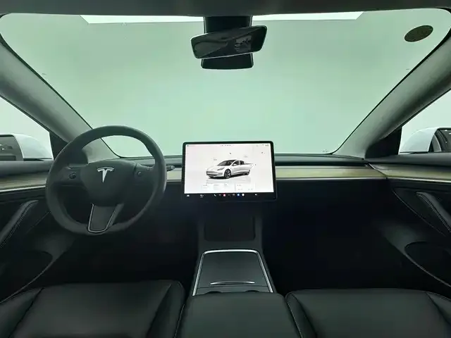 Tesla Model 3 — фото 4