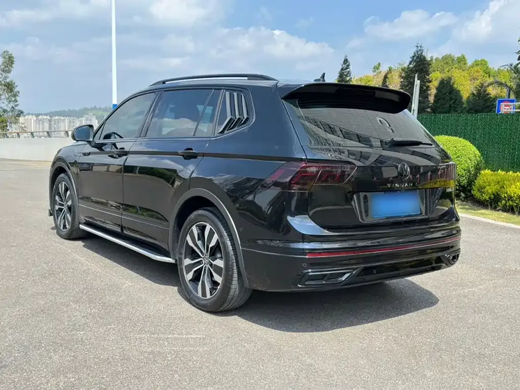 Volkswagen Tiguan L — фото 6