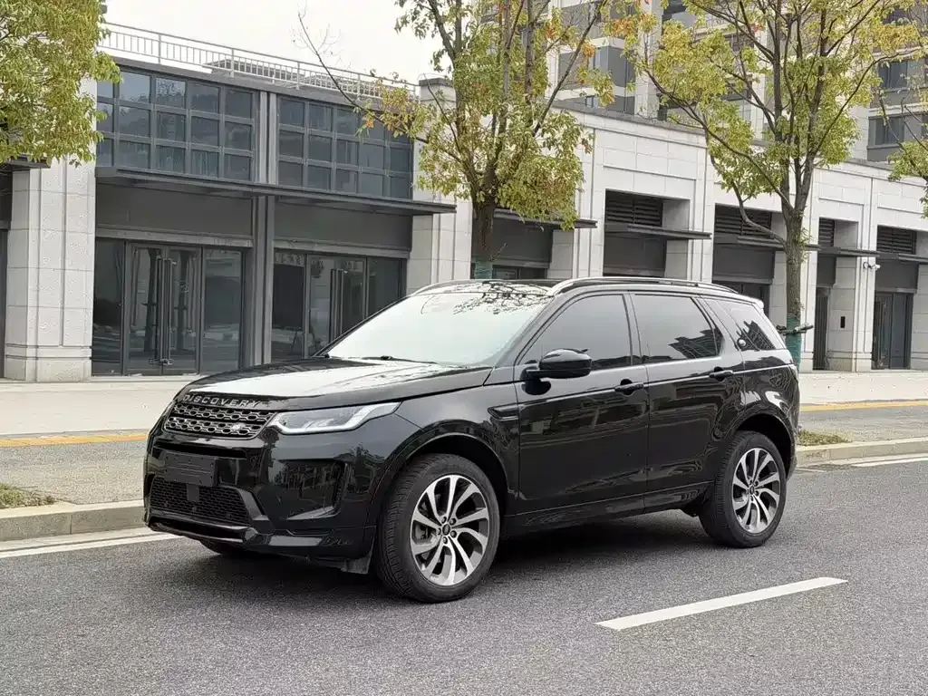 Land Rover Discovery Sport — фото 1
