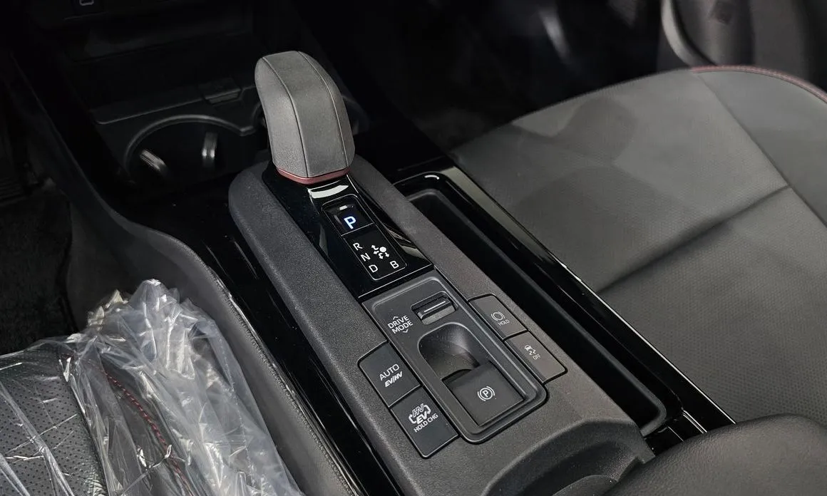 Toyota Prius 2024 из KR, фото 6