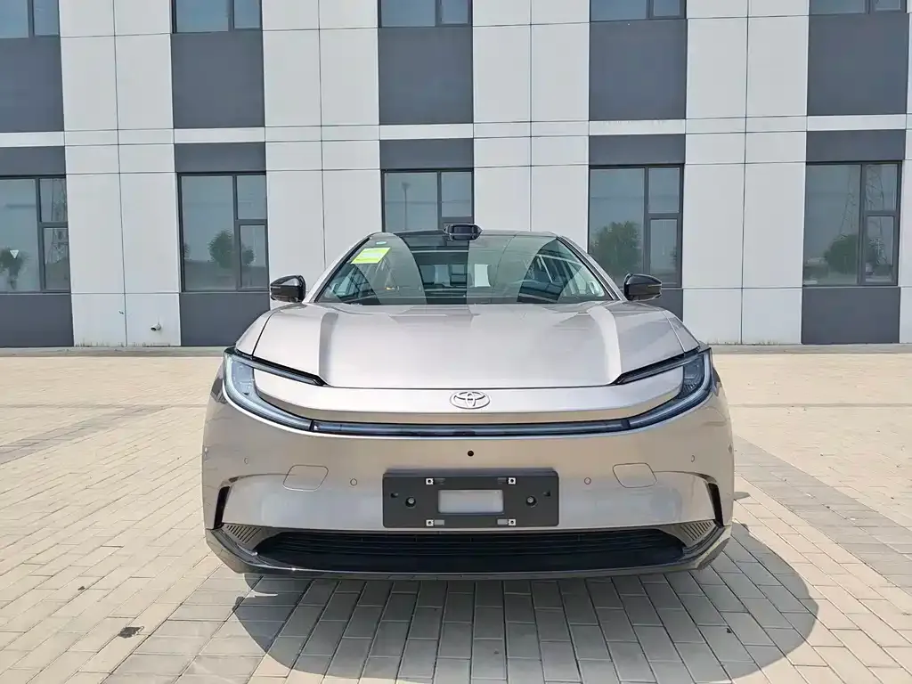 Toyota bZ5