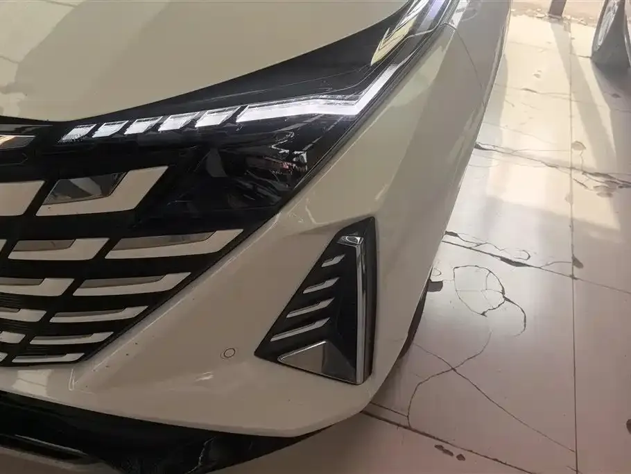Changan UNI-Z New Energy 2024 из CN, фото 3