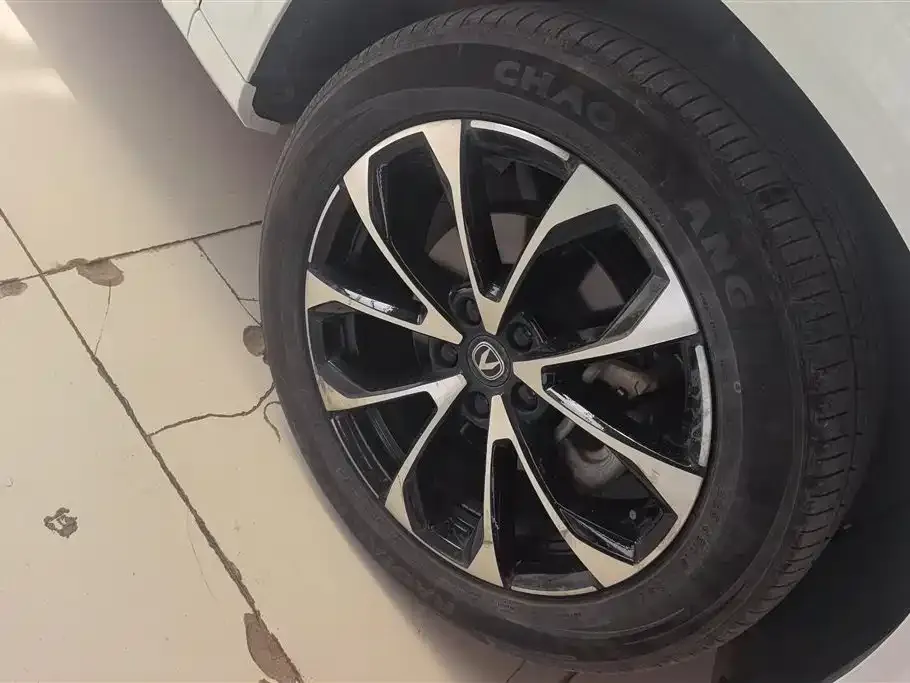 Changan UNI-Z New Energy 2024 из CN, фото 2