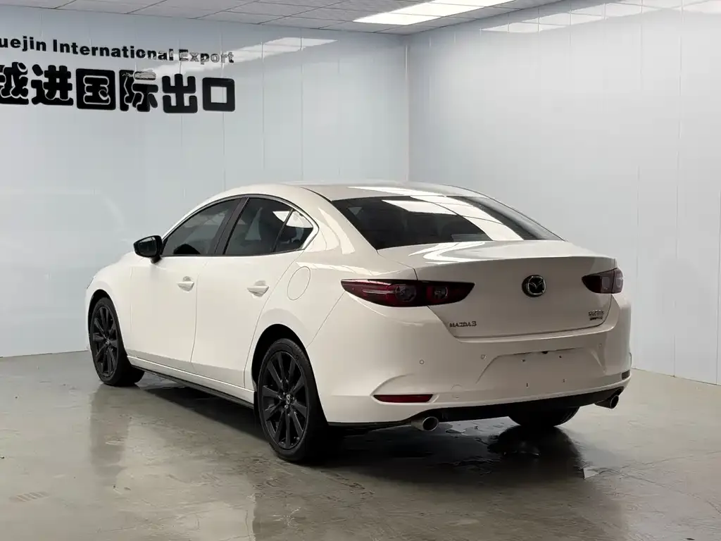 Mazda 3 Axela — фото 3