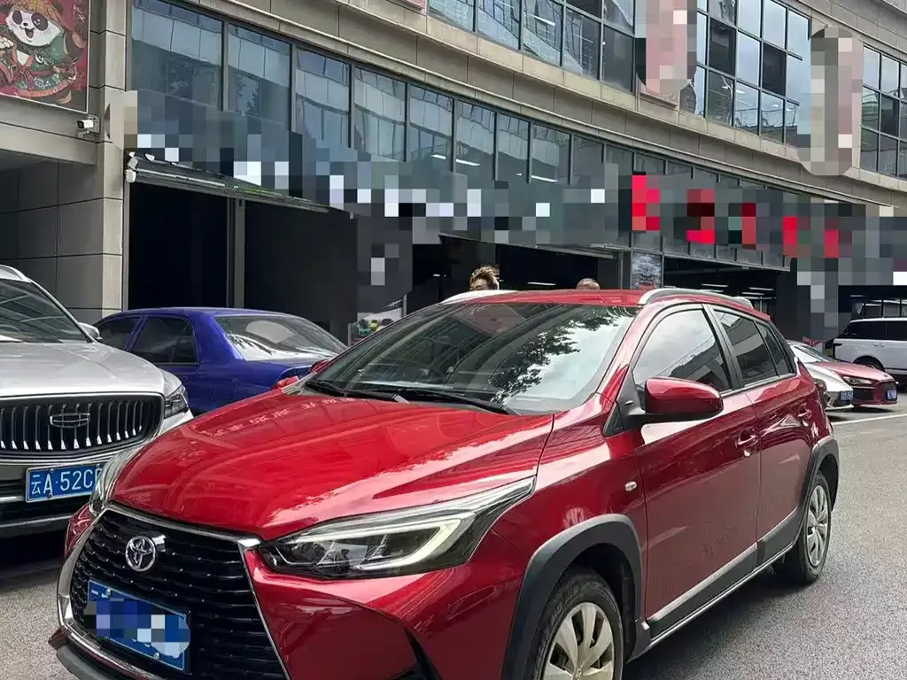 Toyota Yaris L