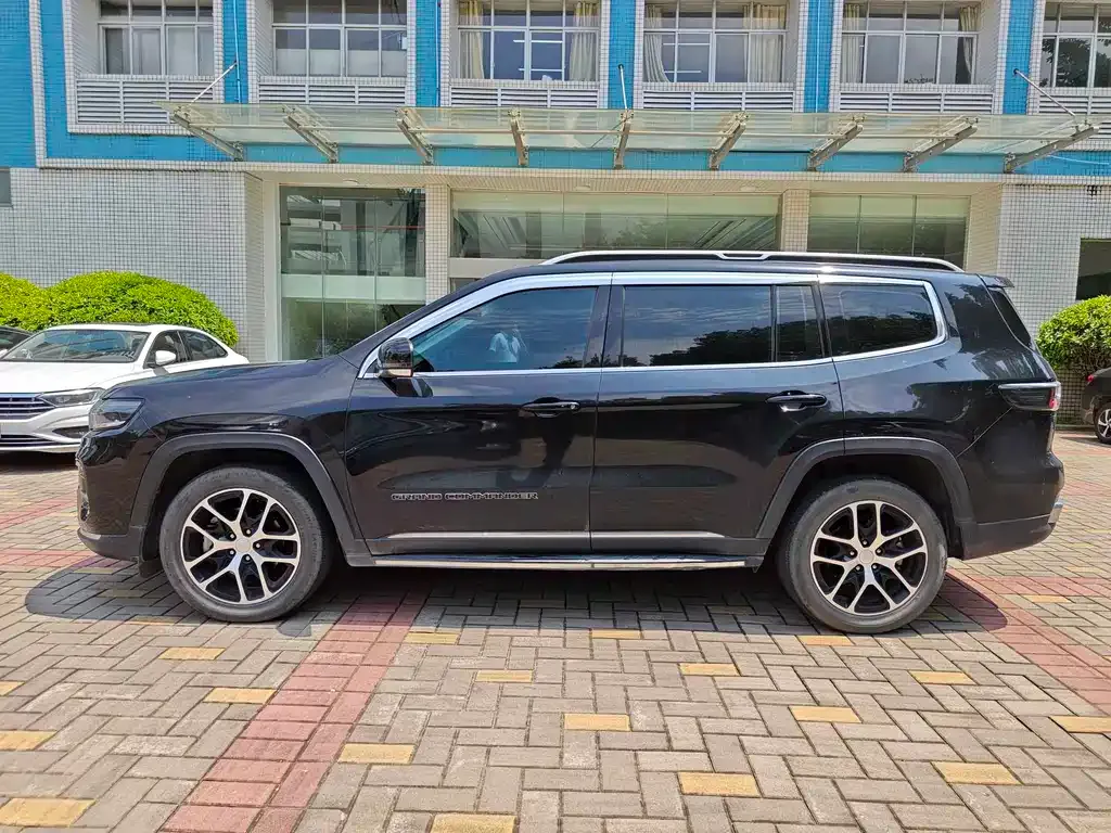 Jeep Grand Commander 2022 из CN, фото 7