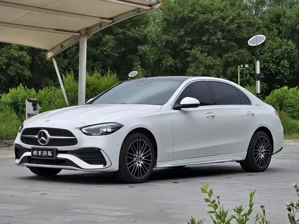 Mercedes-Benz C-Class — фото 1
