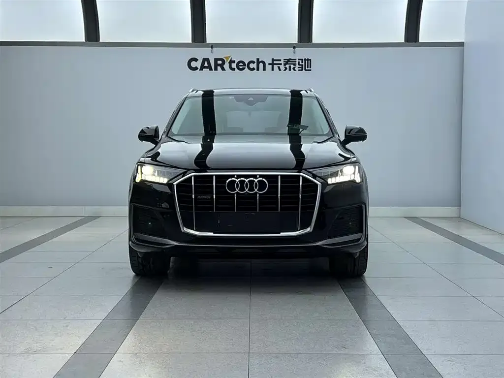 Audi Q7 2022 из CN, фото 4