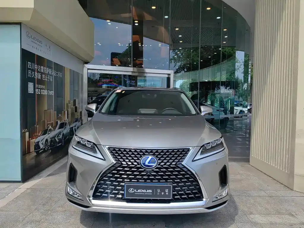 Lexus RX — фото 1