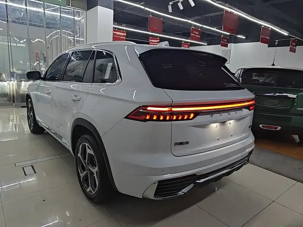 Geely Xingyue L — фото 9