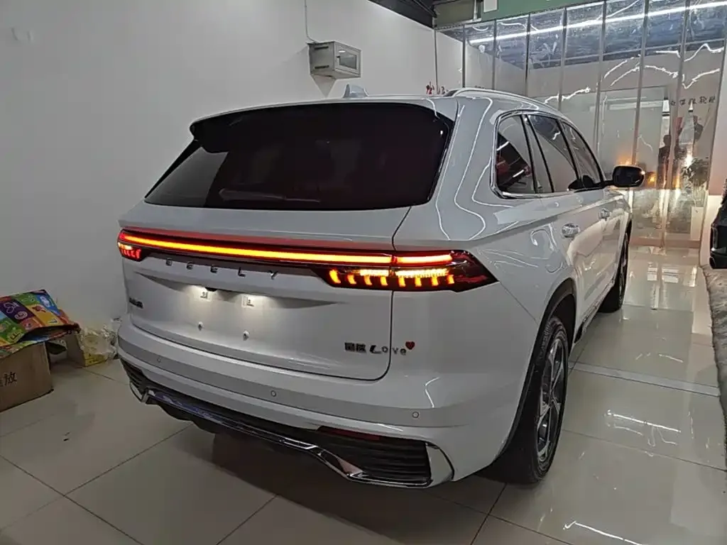 Geely Xingyue L — фото 7