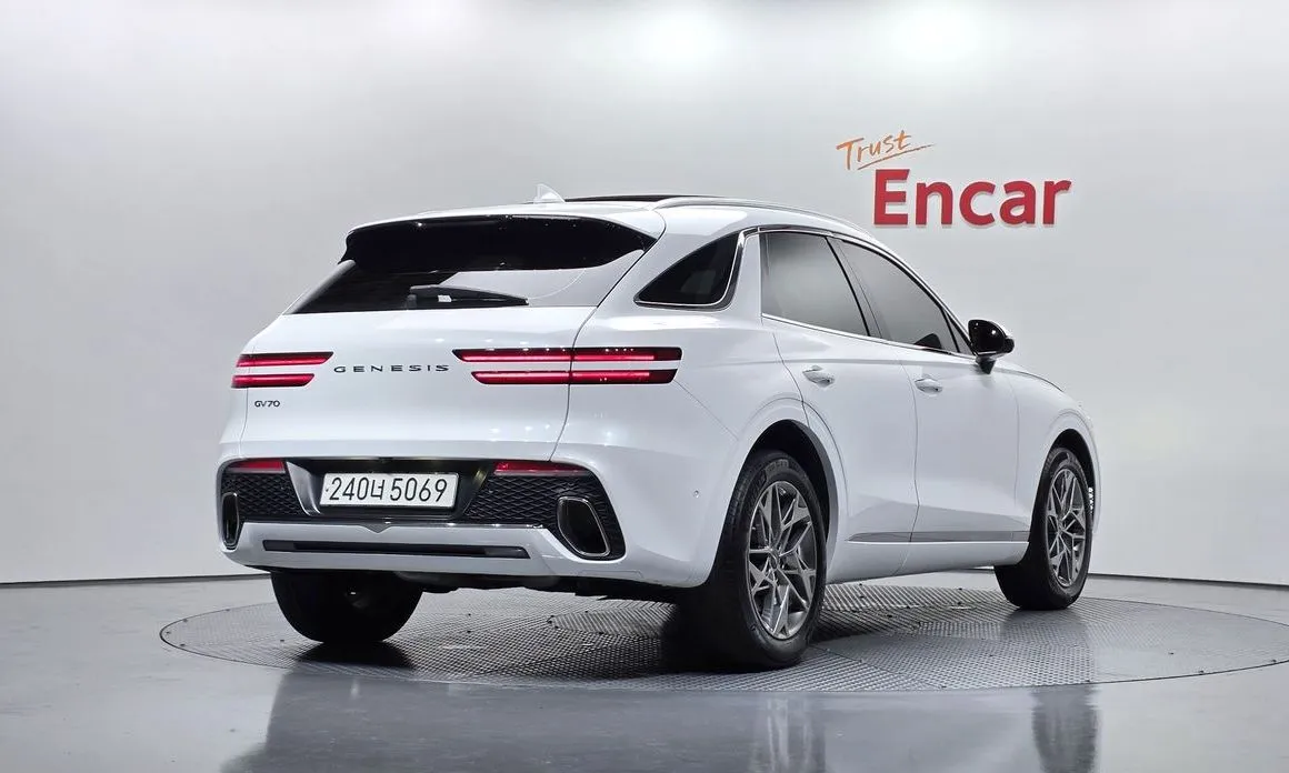 Genesis GV70 2023 из KR, фото 3