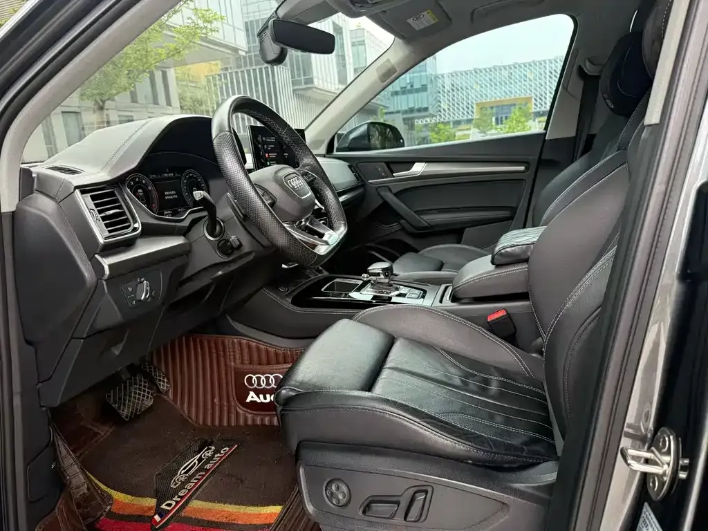 Audi Q5L 2022 из CN, фото 8