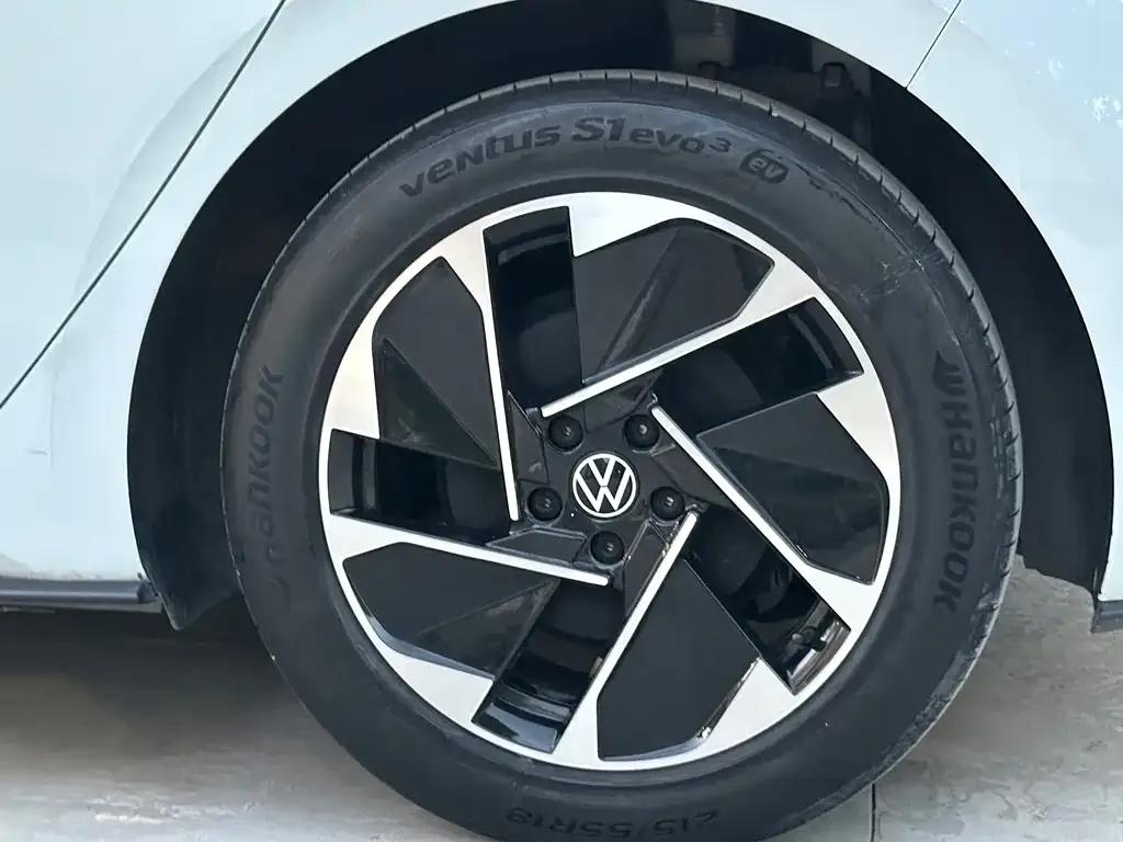 Volkswagen ID.3 — фото 2