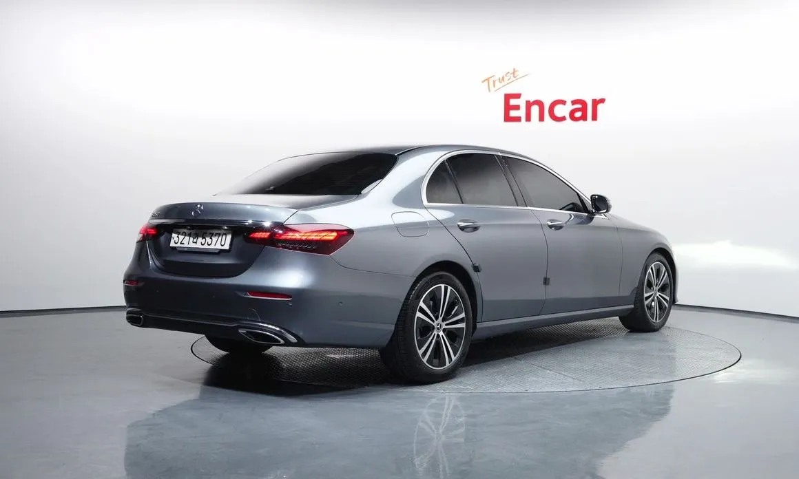 Mercedes-Benz E-Class 2021 из KR, фото 2